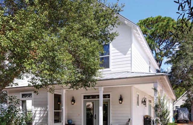 59-SECOND GOLF CART RIDE TO PRIVATE BEACH | PET-FRIENDLY GULF RETREAT