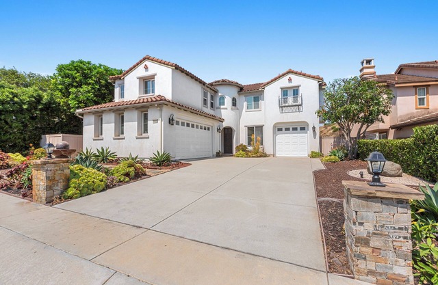 5BR 2.5BA Home Oceanview & in-ground Spa in gated community of San Elijo Hills!