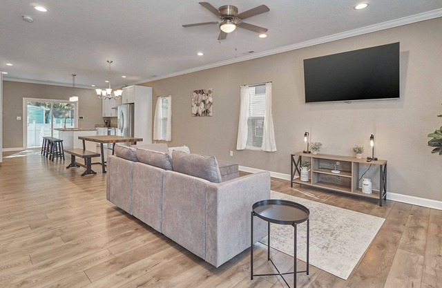 5BR at Chesapeake Blvd