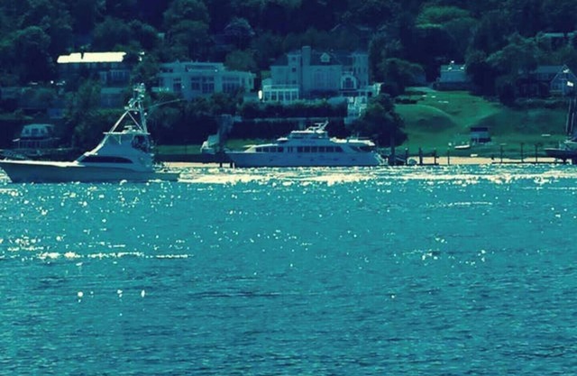 5BR Home Amazing VIEWS, 2Family Unit Private Beach