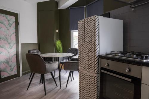 5C- Stylish Urban Retreat - Spacious 2 Bed Flat