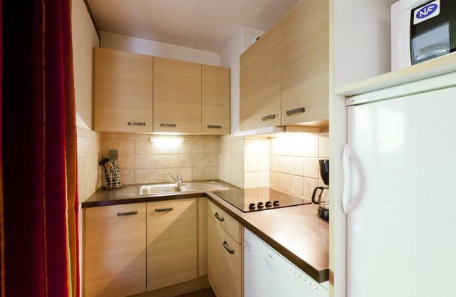5th floor, balcony, tv, ski locker, 56m², Brides Les Bains