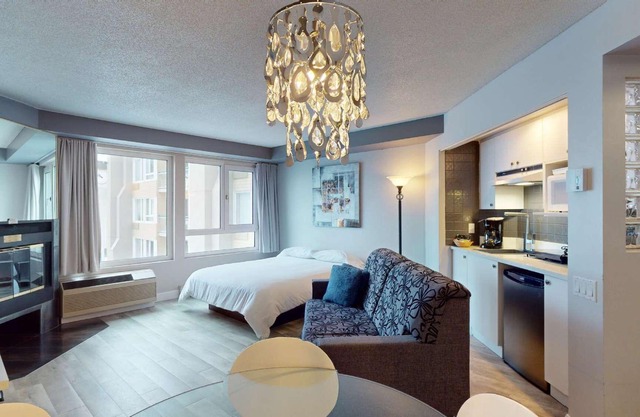 6-308 : Standard Studio - sleeps 4.