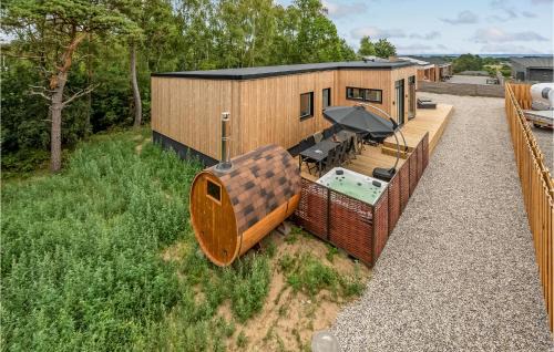 6 Bedroom Cozy Home In Ebeltoft