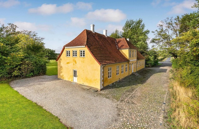 6 bedroom gorgeous home in Kværndrup