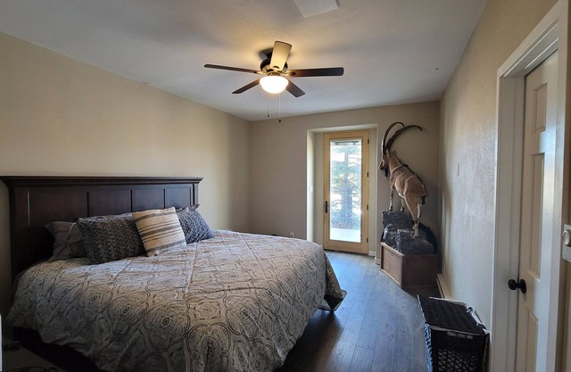 6 bedroom mountain retreat w/private Hot tub