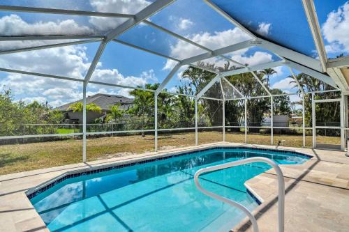 6 Mi to Dtwn Cape Coral Home with Spacious Lanai!