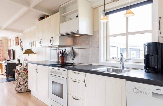 6 person holiday home in Hvide Sande