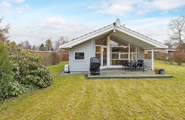 6 person holiday home in Væggerløse-By Traum