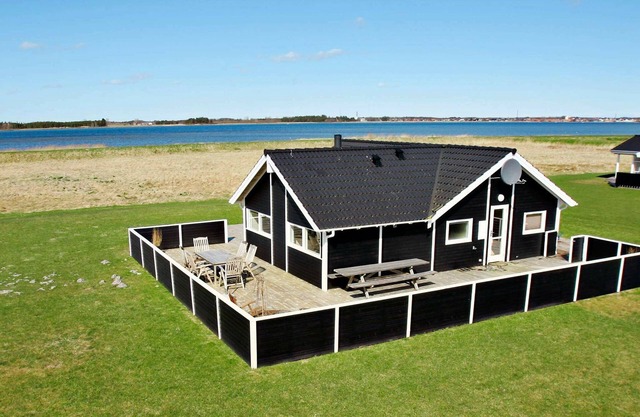 6 person holiday home in Storvorde-By Traum