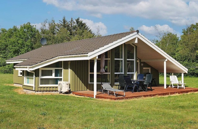 6 person holiday home in Bindslev