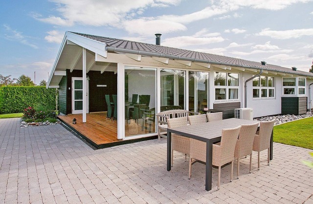 6 person holiday home in Bogense-By Traum