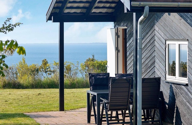 6 person holiday home in Fårevejle