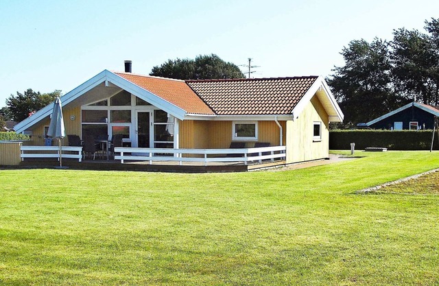 6 person holiday home in Nordborg-By Traum