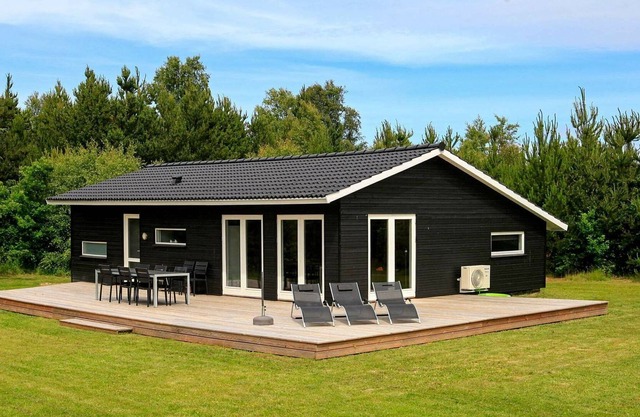 6 person holiday home in Strandby
