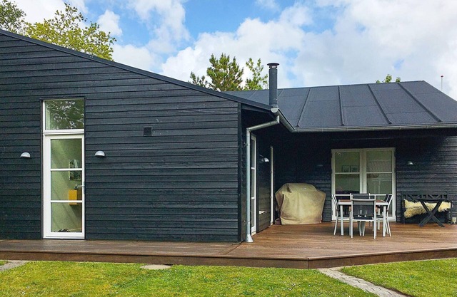 6 person holiday home in Thyholm