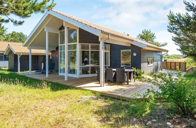 6 person holiday home in Ulfborg