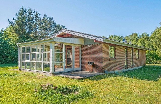 6 person holiday home in Ørsted-By Traum