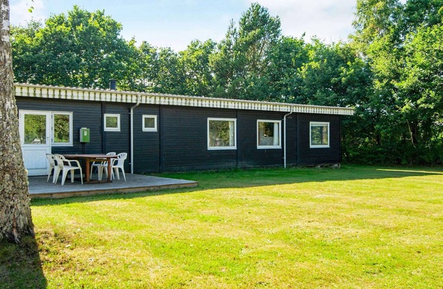 6 person holiday home in Ørsted-By Traum