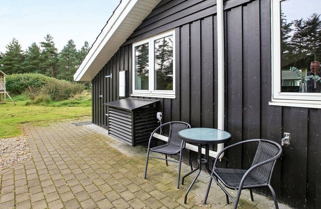 6 person holiday home in Blåvand