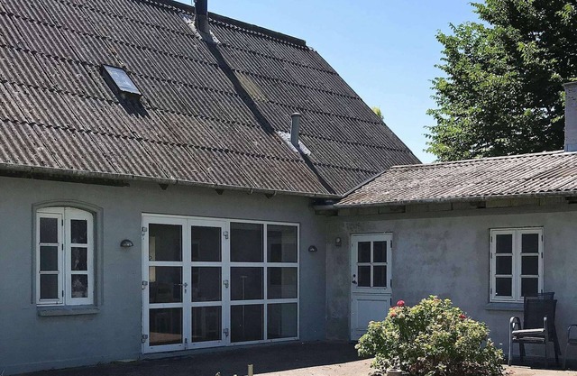 6 person holiday home in Broager