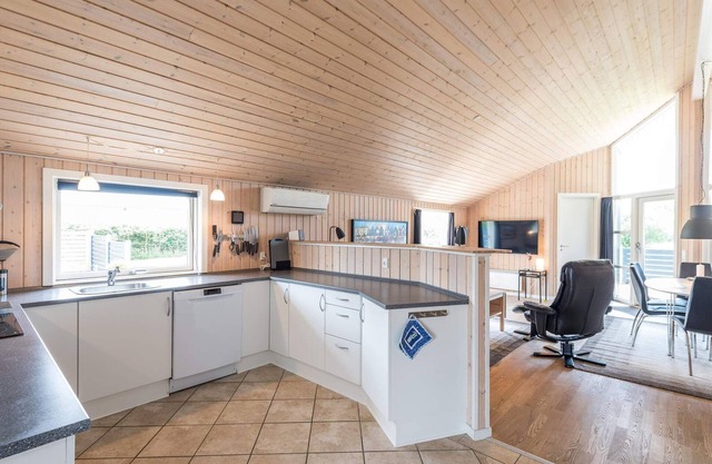 6 person holiday home in Hemmet
