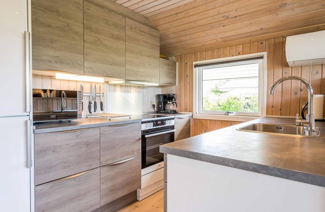 6 person holiday home in Hemmet