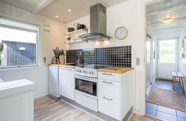 6 person holiday home in Hemmet