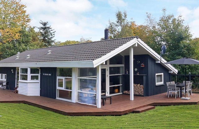 6 person holiday home in Farsø-By Traum