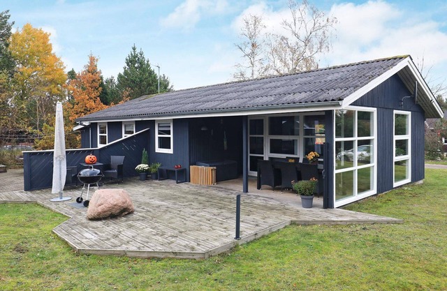 6 person holiday home in Hals-By Traum
