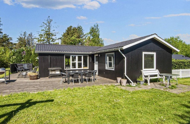 6 person holiday home in Tarm-By Traum