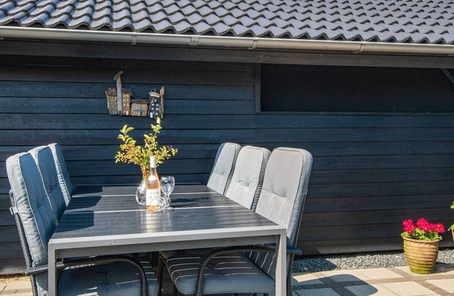 6 person holiday home in Tarm