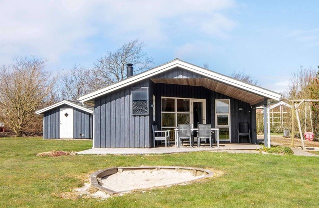 6 person holiday home in Tarm