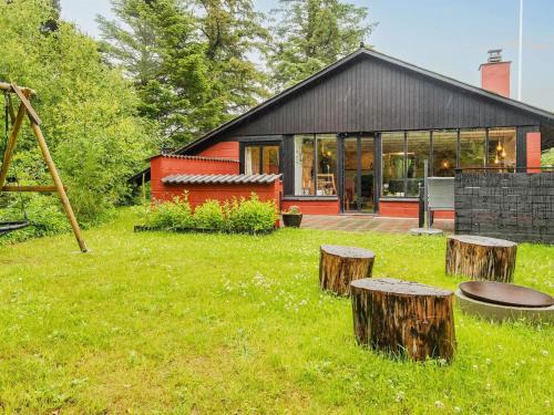 6 person holiday home in Ulfborg-By Traum