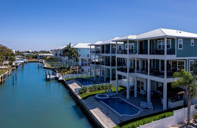 607 Bliss on the Bay: 5BR Oasis w/Pool, Spa & Views