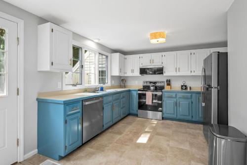 65 Wianno Circle Osterville - On Cape Time