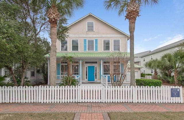 6BR~5B~Sleeps14~Family Neighborhood~Private Pool~Remodeled!!