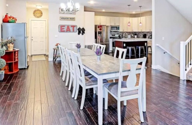 6BR/5BA 4600sqft | Mtn/City View | HotTub | Sauna