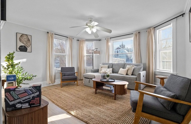 6BR4BATH Home in Somerville