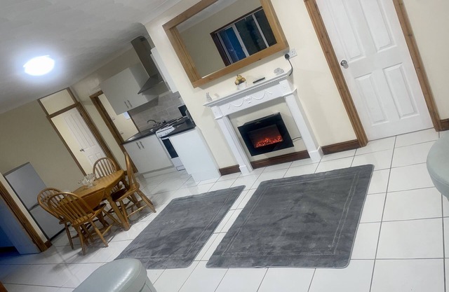 6Guests-3Bedroom-Tv-Parking