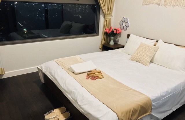 6S Apartment - 2 bedrooms - very near Airport