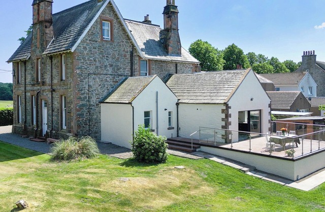 7 bedroom accommodation in Castle Douglas