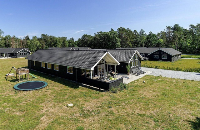7 bedroom lovely home in Frederiksværk