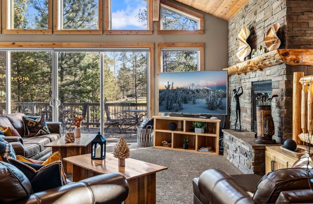 7 BR, Hot Tub, Sunriver - The Masters Lodge