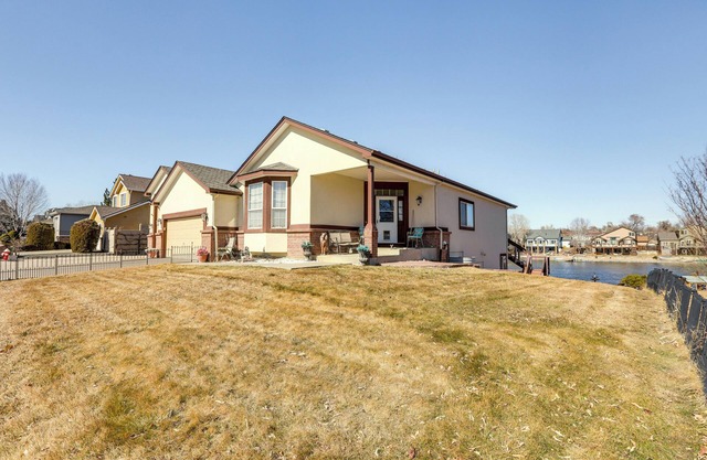 7 Mi to Dtwn Denver: Lakefront Gem w/Dock!