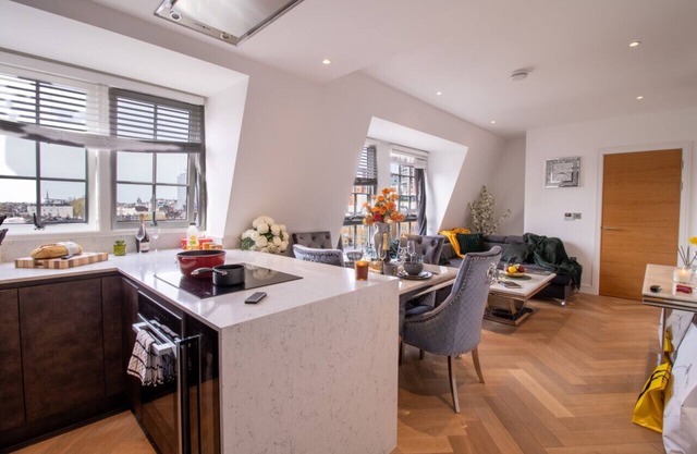 71 Wow Bayswater Maysa