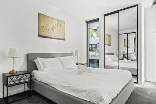 71Q Central City View 2BR nr Chinatown Free Parking