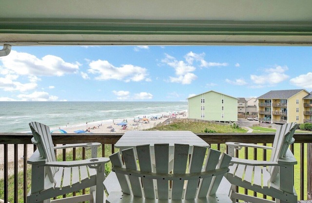 738 Surf Condo - 2BR 2BA Sleeps 6 Oceanfront - Awesome Community Pool w/Fitness