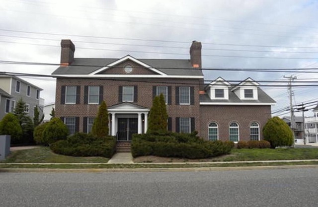 7922 Central Avenue 1st Floor