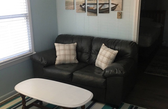 7C -Convenient & Carefree-Sand in 60 Seconds -Huge Patio-Parking for 2 Cars